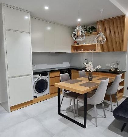 Luxurious Apartament Apartman Saranda Kültér fotó